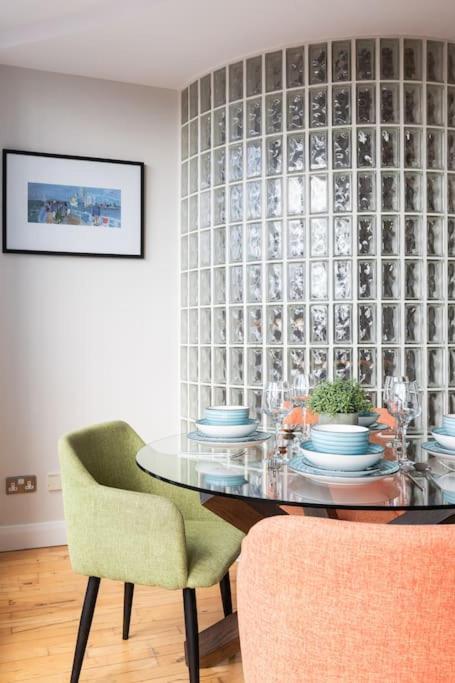 Modern Penthouse Apartment 2 Bed, 2 Bath Sleeps 6 City Centre Belfast Exterior foto