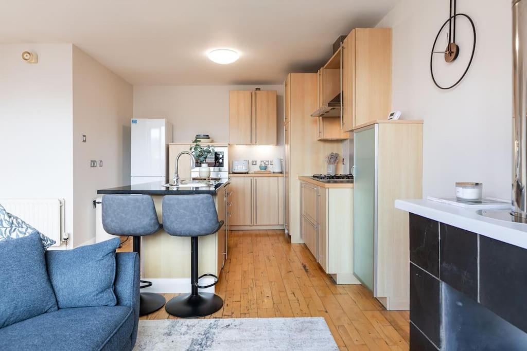 Modern Penthouse Apartment 2 Bed, 2 Bath Sleeps 6 City Centre Belfast Exterior foto